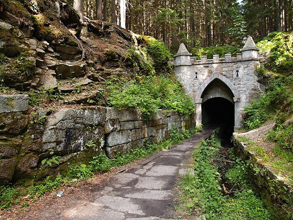 Portl tunelu Schwarzenberskho plavebnho kanlu