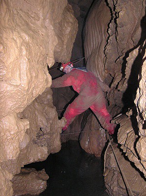 V trobch jeskyn Huiaca vyvieraka