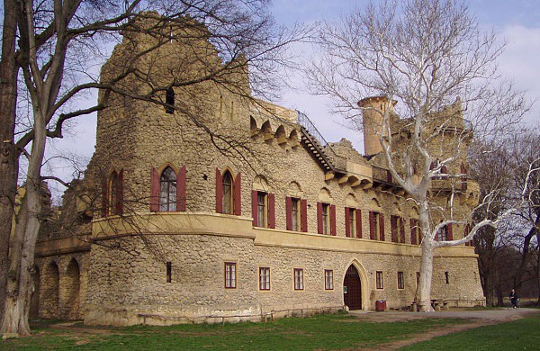 Janv hrad, Plava