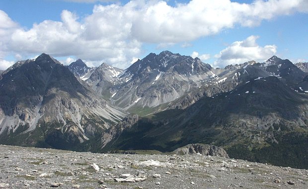 Piz Nair (3.010 m), Piz Tavr (3.168 m) a Piz Vallatscha