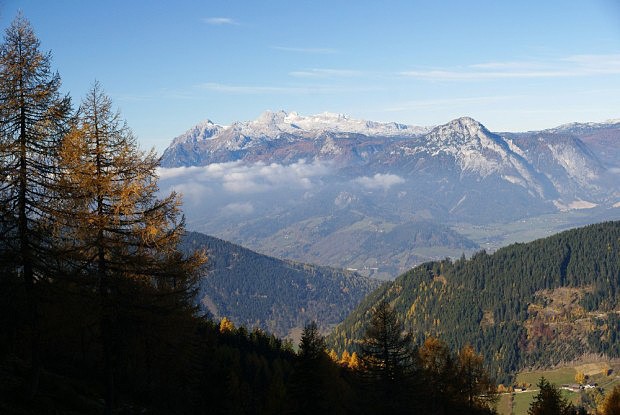 Panorama Dachsteinu (2995 m) z vstupov cesty na Gumpeneck (2226 m)