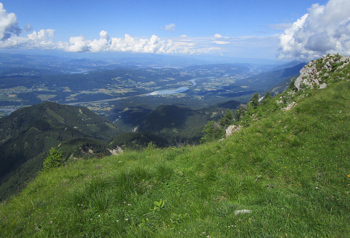 Pohled z Golici do Rakouska