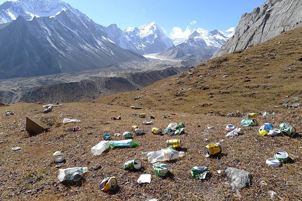 Cestou od Tibetsk hranice narm na msto pikniku nezdrnch turist nebo mstnch jakmen