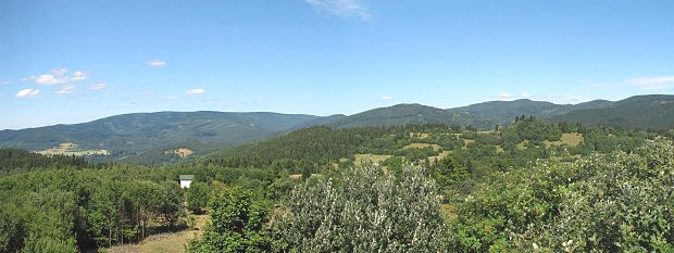 Kremnick vrchy z Trnovnku (vlevo Flochov)