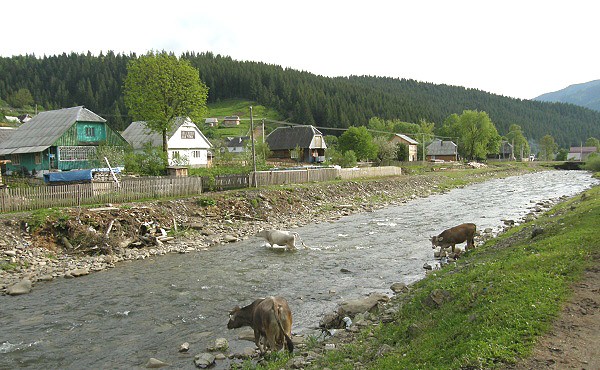 Svrzn vesnice Sinvirsk Poljana