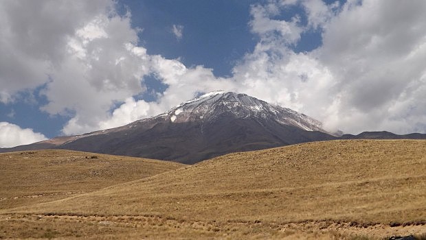 Damavand dosahuje 5 610 metr