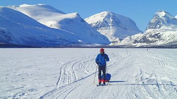 Cesta z Nikkalluokta na hotel Kebnekaise