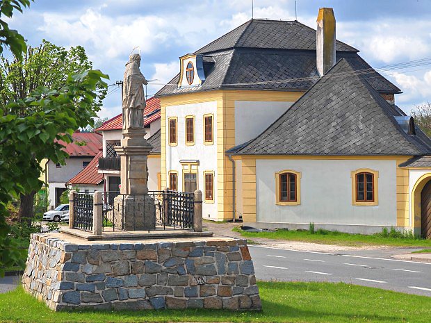 zjezdn hostinec Ostrov nad Oslavou